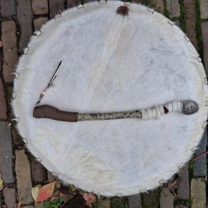 Spanbare sjamanen drum Witte koe met kleine vlek